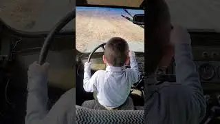 В 5 лет,валим,валим на Гелике))) 