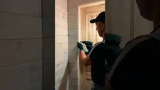 Монтаж дверного откоса из вагонки с накладным уголком