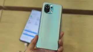 Xiaomi Mi 11 ПЕРВЫЙ ВЗГЛЯД НА САМЫЙ МОЩНЫЙ ФЛАГМАН 2020 ГОДА! СРАВНИВАЕМ С MI 10 Ultra