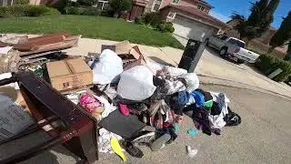 Lo que tiran en las Calles de ESTADOS UNIDOS 159