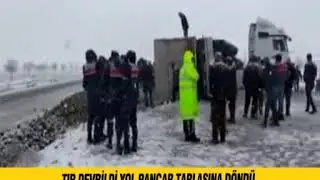 Tır Yan Yattı Kara Yolu  Pancar Tarlasına Döndü