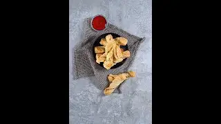 Vegán zöldfűszeres csavart rúd