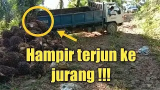 rescue lori yang hampir terbalik kebanyakan muat buah sawit, kerja dua kali