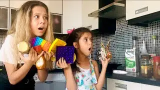 ANNEMDEN GİZLİ POP iT HAYAT HİLELERİNİ DENEDİM SİHİR Mİ GERÇEK Mİ | Mutfak Mahvoldu !! YAKALANDIK !!