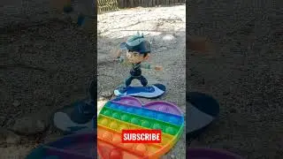 Boboiboy dan Superhero maina Pop it