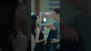 غيرة البطل على البطلة لأنها ترتدي ملابس مكشوفة 🤣 مشهد مضحك من مسلسل صيني 