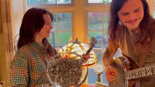 Willow Osborne & Jesse Blue Eads - Deck the Halls (with Black Mountain Picks)