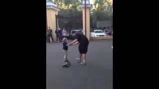 Никита и скейт