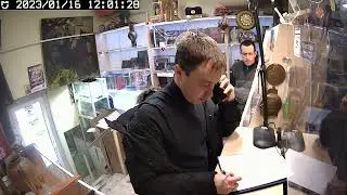 Работает уголовный розыск.