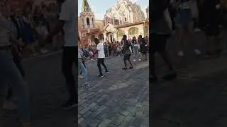 Танец и на страницов