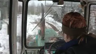 ЭО 2621. Выравнивание площадки для погрузки леса