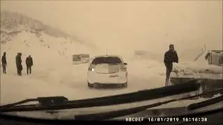 Çamlıbel Kızıliniş Tokat Kar Kış Tipi  yolda kalan arabalar
