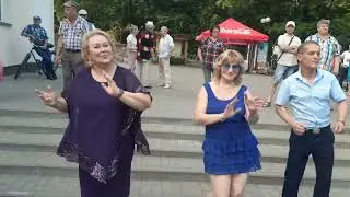 Аллочка -Зажигалочка.Песня для нас Аллочек.В Гомельском парке. 18.06.2023.