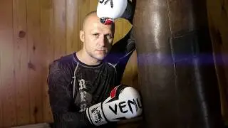 Сергей Влох - тренер по тайскому боксу, боксу, ножевому бою и эскриме