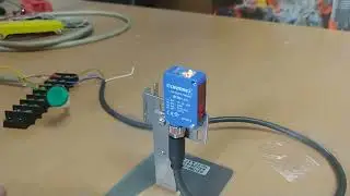 Sensor fotoeléctrico con teach. #contrinex #sensores  #automation