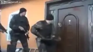 Умом Россию не понять. Можно было просто постучать