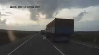 ГАЗЕЛЬ НЕ СМОТРИТ В ЗЕРКАЛА