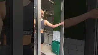 Не смог устоять перед красоткой ✨