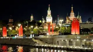 Московские каникулы   13. Вечерняя прогулка по Москве реке