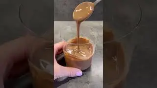 #shorts Секрет, как приготовить клубнику в шоколаде. Вкуснейший рецепт 😋