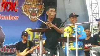 Aksi joget lucu pemain Ecek - Ecek !!!