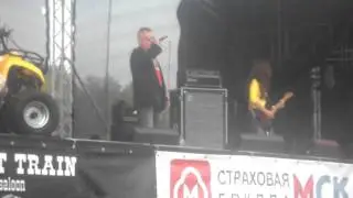 у ресторана в ленинграде!!!