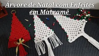 Árvore de Natal com enfeites em Macramê