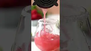 The Raspberry Gin Fizz Cocktail | Let's Eat Cuisine