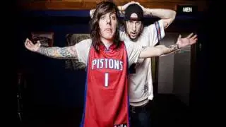 Dressed Up To Undress Breathe Carolina (lyrics