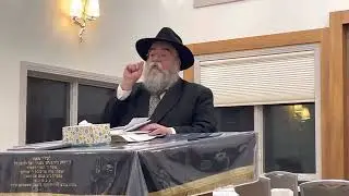 Rabbi wilhelm speaking at a kinus torah in Beis Menachem Pomona