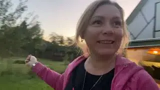 Влог . Первый раз коптим рыбу на даче .