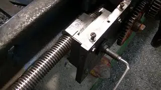 Do-it-yourself mother nut on a homemade metal lathe
