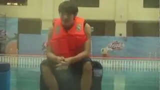 [Fancam] 20120625 Tao and Lay fell in water on Chinese program  全力以赴
