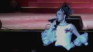 亚城之春2005-女声独唱《Dancing Queen》，《我只在乎你》