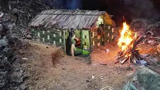 Full-video: Two sisters shelter in an abandoned house and 1 year bush.craft
