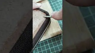 Leather workshop Handbor. Подгибка молнии на кошельке.