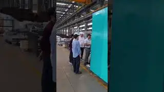 Двухплитный большой термопластавтомат 
