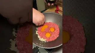 FIZ UM HAMBÚRGUER PARA MINHA VÓ