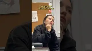 У нее осенняя хандра😅