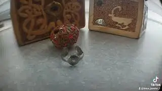резьба по грецкому ореху, ручной работы.