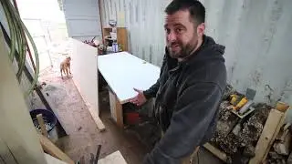 CUTTING THE BOTTOM OF A INTERIOR DOOR.