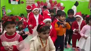 Christmas celebration at Kidzee Bareilly 🎂🎉🎊#christmas #fun #kids #kidzeebareilly #jinglebells (5)