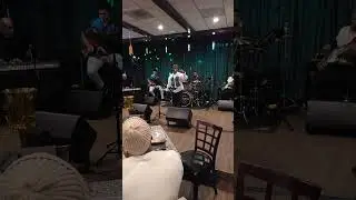 The Rhoyal Bistro Live - Park N Ride