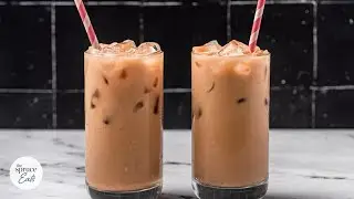 Hong Kong Milk Tea | The Spruce Eats 