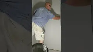 Taping drywall, oh so easy!