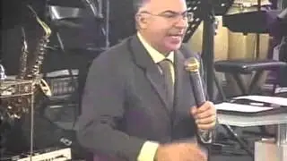 Vete de tú tierra, de tú parentela, de la casa de tu padre a la tierra que te mostraré.