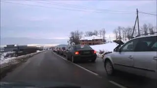 Vazhdojne kolonat e gjata ne Merdare