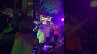 Anies Nyanyi Bareng di Teras Malioboro 