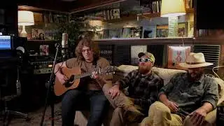 Hunter McClendon - “How To: Make The World Feel Small” - Four Birds Session