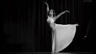 Bellydancer Claudia Carbone beautiful fusion belly dance at The Massive Spectacular!